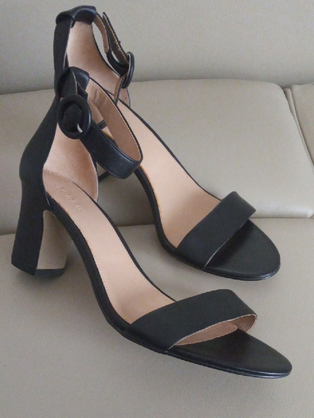 Classic Black Ankle Strap Block Heel Sandals Size 11